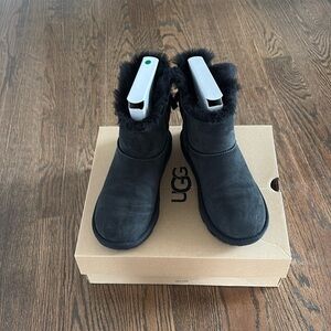 UGG Kids Black Shoes with Bow